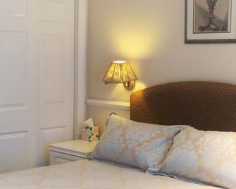 Hunters Lodge Guest House - Southampton - Habitación