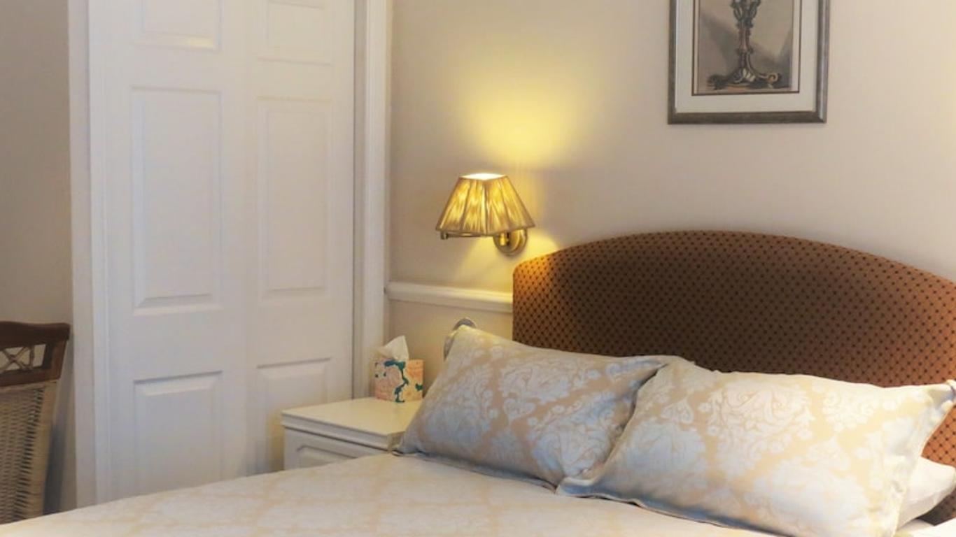 Hunters Lodge Guest House