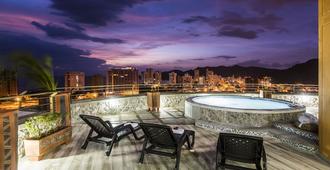 Terrazas Tayrona Travelers Apartamentos y Suites - Santa Marta - Pool