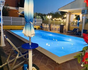 Miu' Bed And Breakfast - Ciampino - Pool
