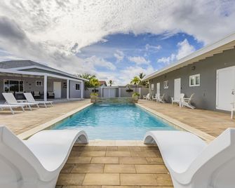 Piece of Paradise - Noord - Pool