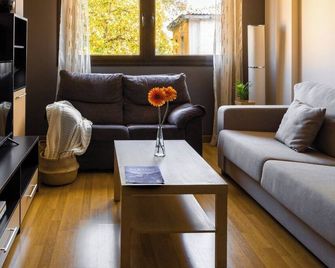Ah El Rincon De La Villa Vut713as - Noreña - Huiskamer