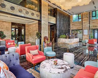 Ravatel Luxury Hotel Bac Giang - Bac Giang - Lounge