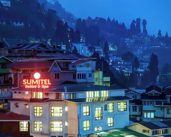 Sumitel Hotel 500 meters from Mall Road - Darjeeling - Κτίριο