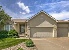 West Omaha 4 Br 3000 Sq. Ft. Ranch Perfect For The Entire Family! - Elkhorn - Edifício