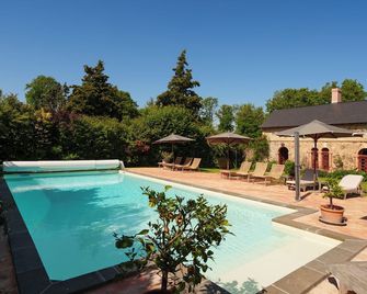 Chateau Des Briottieres - Champigné - Bazén