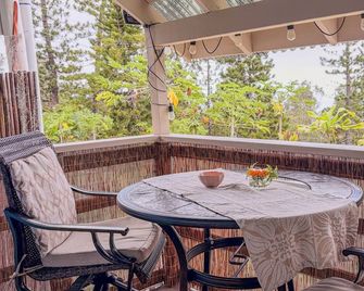 Peaceful, private studio overlooking the pacific Ocean. - Captain Cook - Balkon