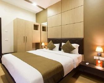 Dean Villa - Lonavala - Bedroom