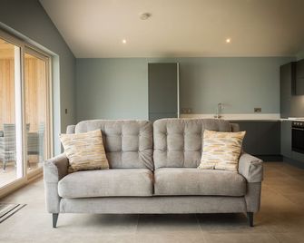 Platinum Lakeside Lodge at Mullans Bay - Enniskillen - Living room