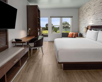 The Fin Hotel, Tapestry Collection by Hilton - Oceanside - Bedroom