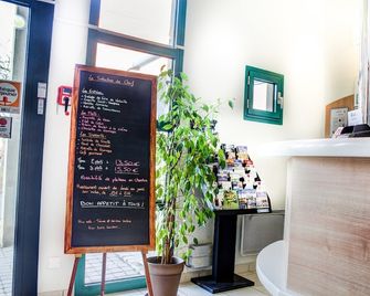Hôtel Inn Design Laon - Laon - Salónek