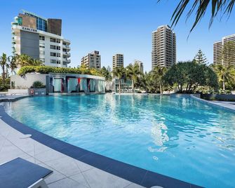Q1 Resort and Spa - Surfers Paradise - Pool