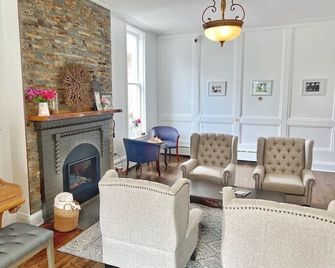 Inn at the Falls - Bracebridge - Sala de estar