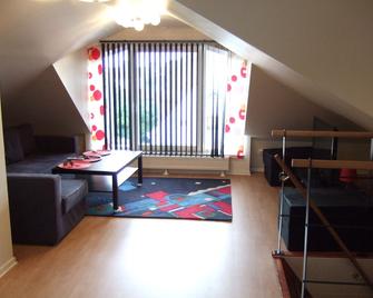 Platypus Penthouse Honeymoon Suite - Helsingborg - Obývací pokoj