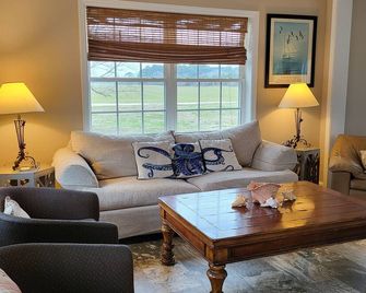 New Home On Rural Eastern Shore Farm - Cape Charles - Sala de estar