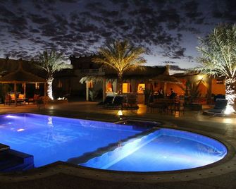 Ksar Bicha - Merzouga - Piscina