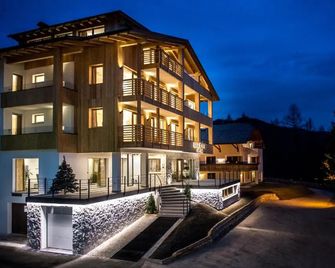Garni Larix - Colfosco - Building