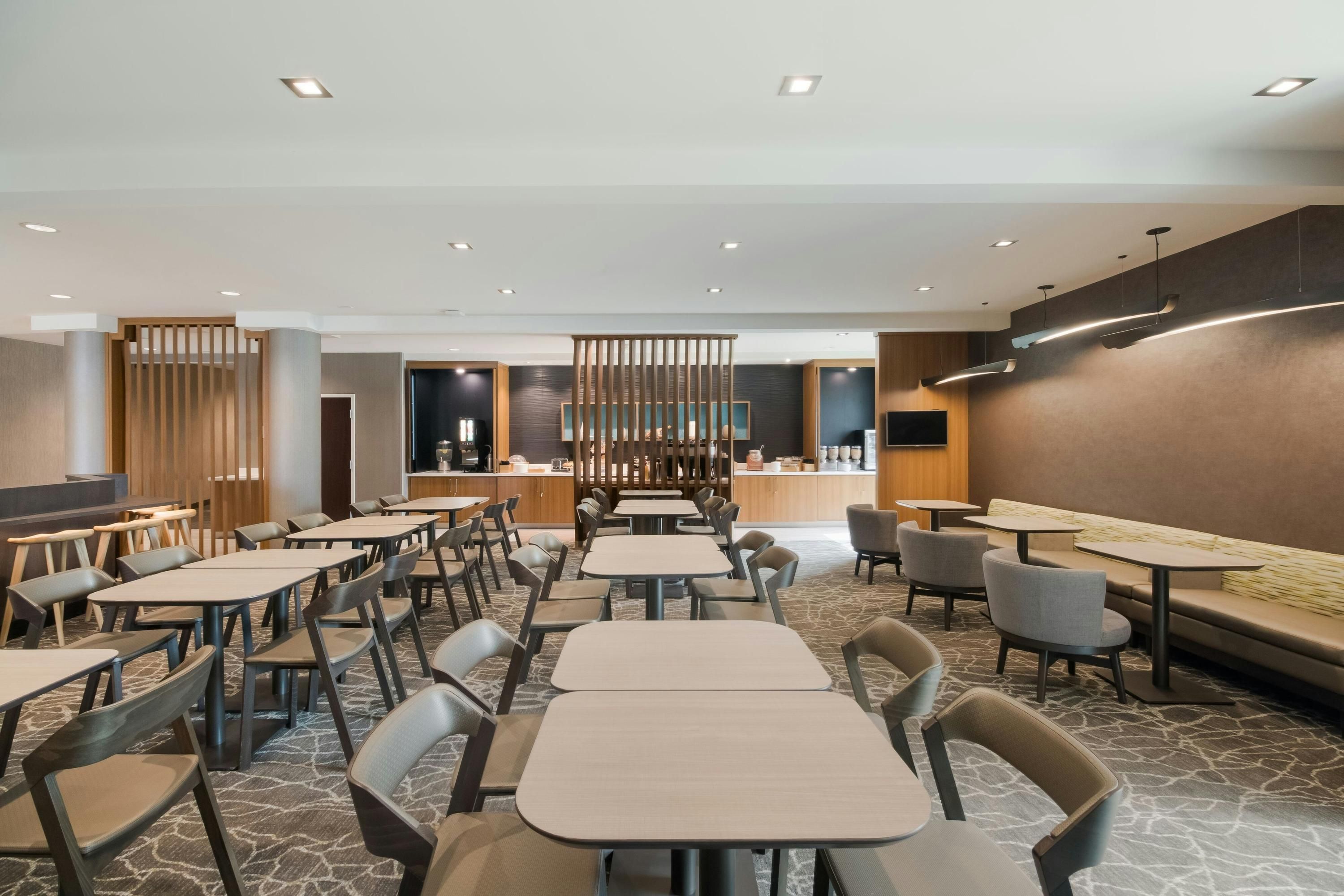 SpringHill Suites by Marriott Dallas NW Hwy. at Stemmons/I-35E thumbnail 2