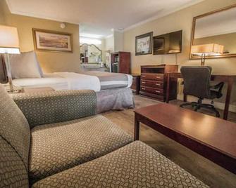 Days Inn by Wyndham Destin - Destin - Bedroom