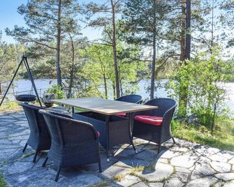 Amazing home in Halden with sauna - Halden - Patio