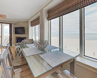 Penthouse 8th Floor- Boardwalk, Pool, Sundeck - Ocean City - Dining room