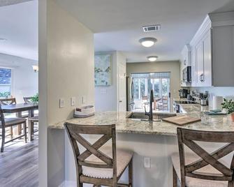 Family-Friendly Home Near Destin Beaches - Niceville - Dining room