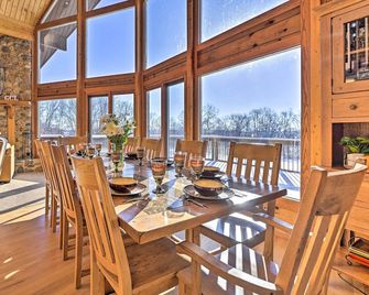 Lodge w/ Indoor Pool, Along Devil's Lake Park - Merrimac - Comedor