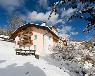 Residence Villa Boschetto - Carano - Edificio