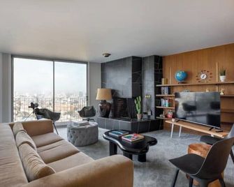 Magical Views, Safe and Family-Friendly, Parking Onsite - ساوساليتو - غرفة معيشة