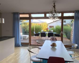 Tu Casa Chiemsee Ferienhaus - Gstadt am Chiemsee - Essbereich