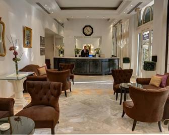 Hôtel La Maison Blanche - Tunis - Front desk