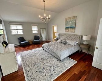 'The Grape Escape'-Stylish Retreat Wine Country Pa - North East - Bedroom