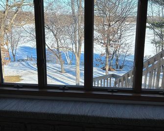 Private Lake Home, Game Room & Fireplace on Keewahtin Lake - Forest Lake - Balcón