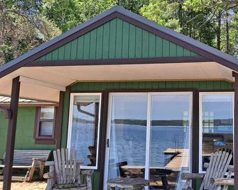 Escape to Your Private Lakefront Paradise on Lake Shamineau. Brand New Remodel! - Motley