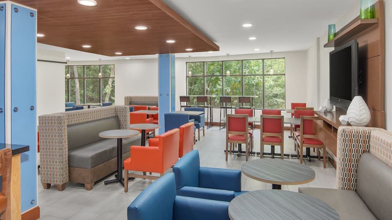 Holiday Inn Express & Suites Hardeeville-Hilton Head By IHG