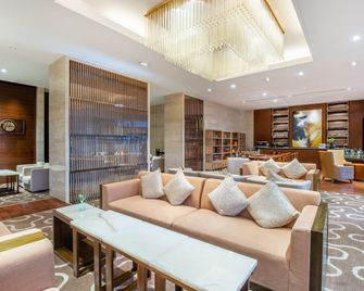 Holiday Inn Nantong Oasis International By IHG - Nantong - Lounge