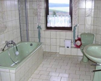 Ferienwohnung-Freuen - Blankenheim - Salle de bain