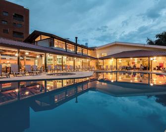 LS Villas Hotel & Spa - Aguas De Sao Pedro - Zwembad