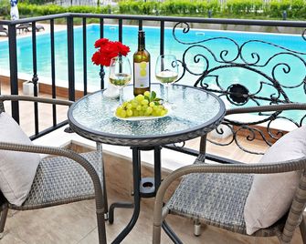 White Rock Castle Suite Hotel & Spa - Balchik - Balcone