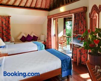 Strawberry Hill Hotel & Restaurant - Baturiti - Habitación