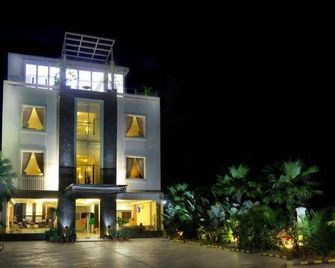 Hotel Bumi Banjar - Banjarmasin - Gebäude