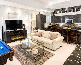 Mariaggi's Theme Suite Hotel & Spa - Winnipeg