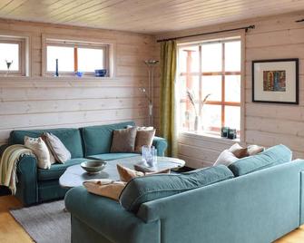 Cozy Home In Norheimsund With Sauna - Norheimsund - Living room