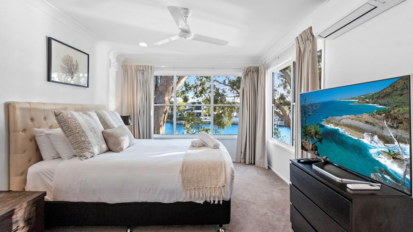 Noosa Entrance Waterfront Resort