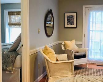 Exceptional Get Away Deal! - Wellfleet - Living room
