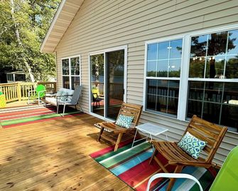 Pointview Cottage overlooking Crooked Lake - Manistique - Balcony