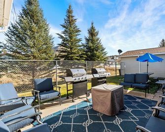 Library Inn - Boutique Rooms - Free Breakfast - Hot Tub - Lava Hot Springs - Balcony