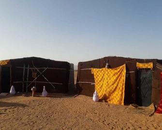 Bivouac Les Dunes De Tinfou - Mhamid