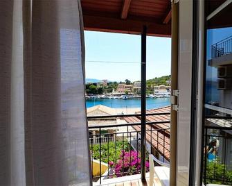 Antigone Apartments - Kassiopi - Balcon