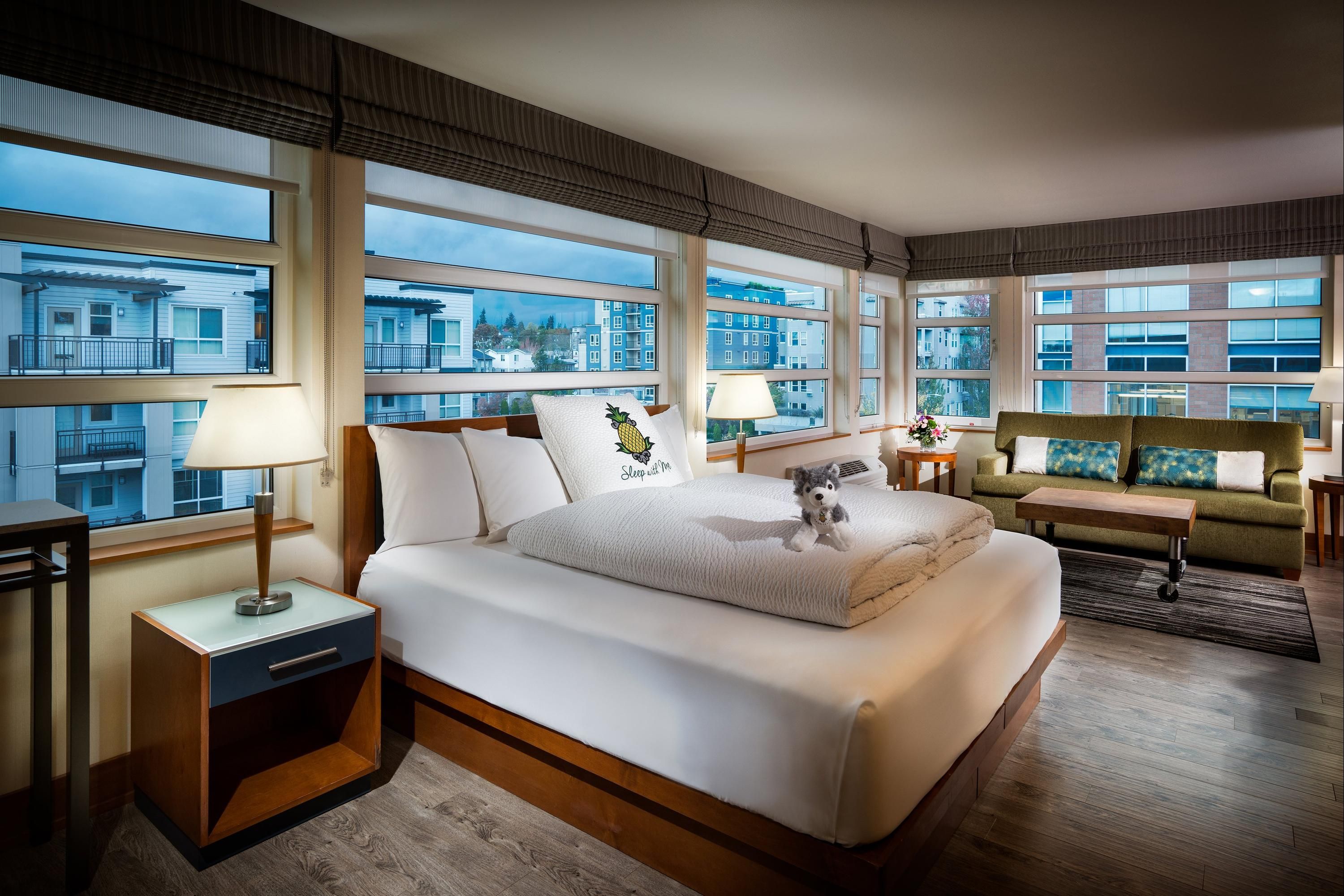 Staypineapple, Watertown Hotel, University District Seattle thumbnail 3